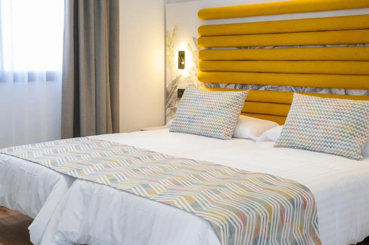 Laguna Home & Suites La Laguna